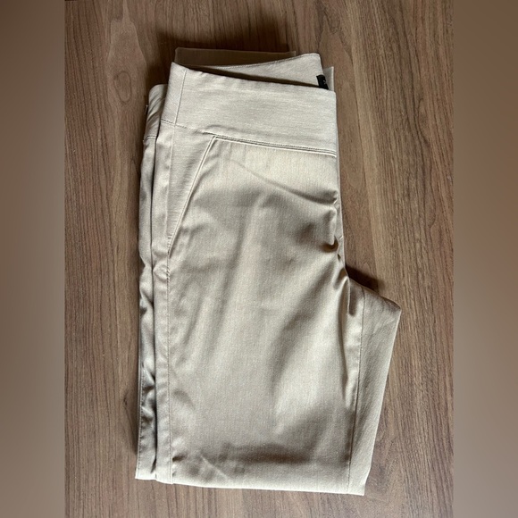 The Limited exact stretch side zip flat front size 8 slacks, tan dress pants - Picture 7 of 8